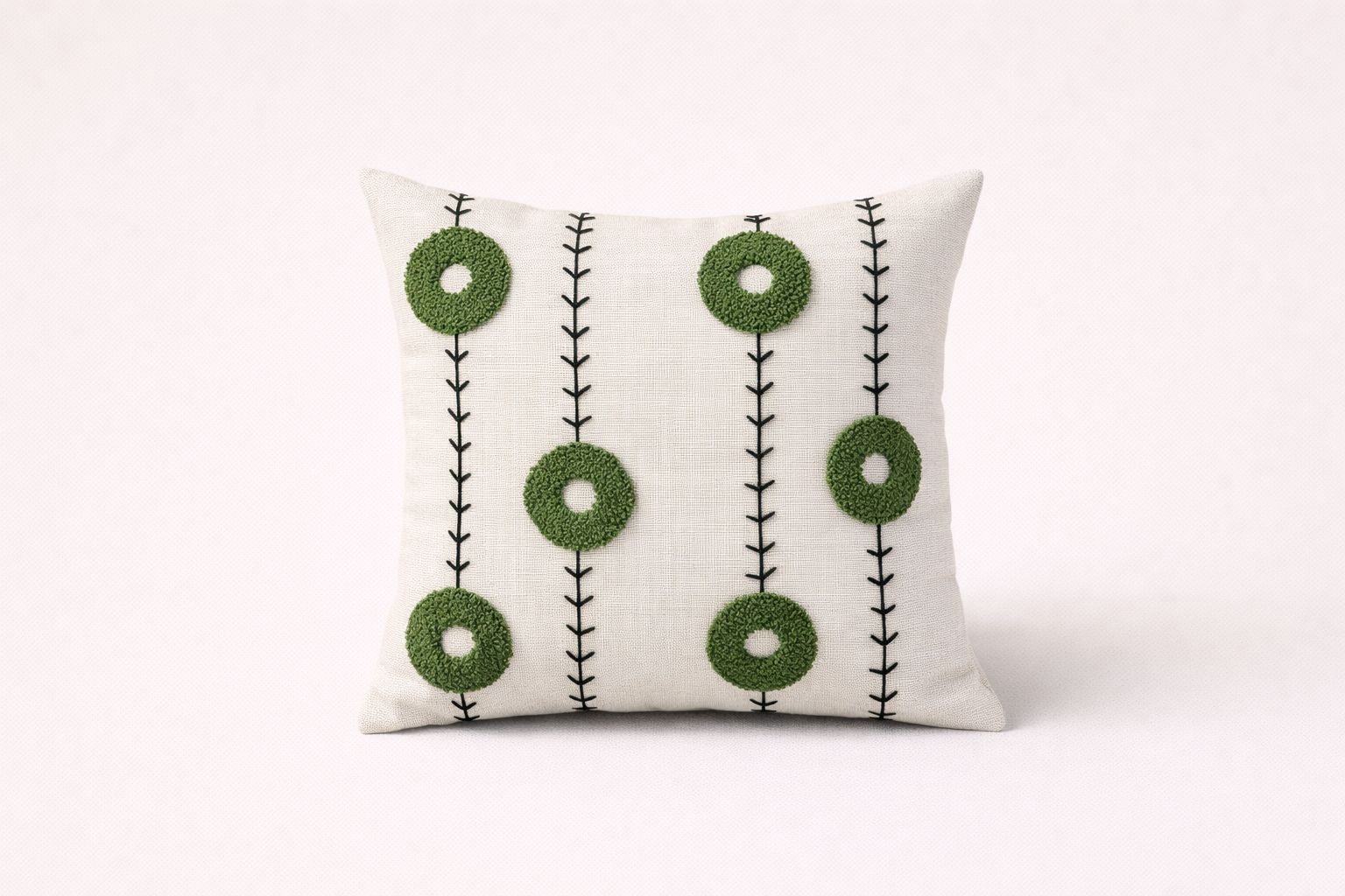 Yeşil Çelenk Nakışlı Kırlent